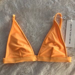 White Fox Boutique triangle top 🌟